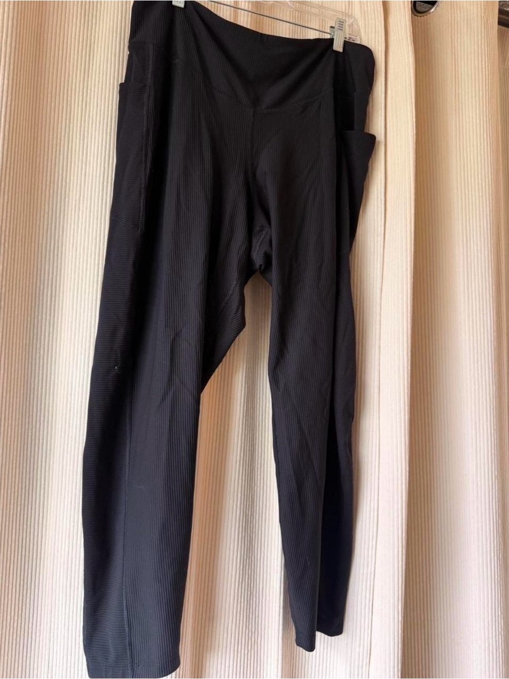 Old Navy Black PowerSoft High-Rise Leggings